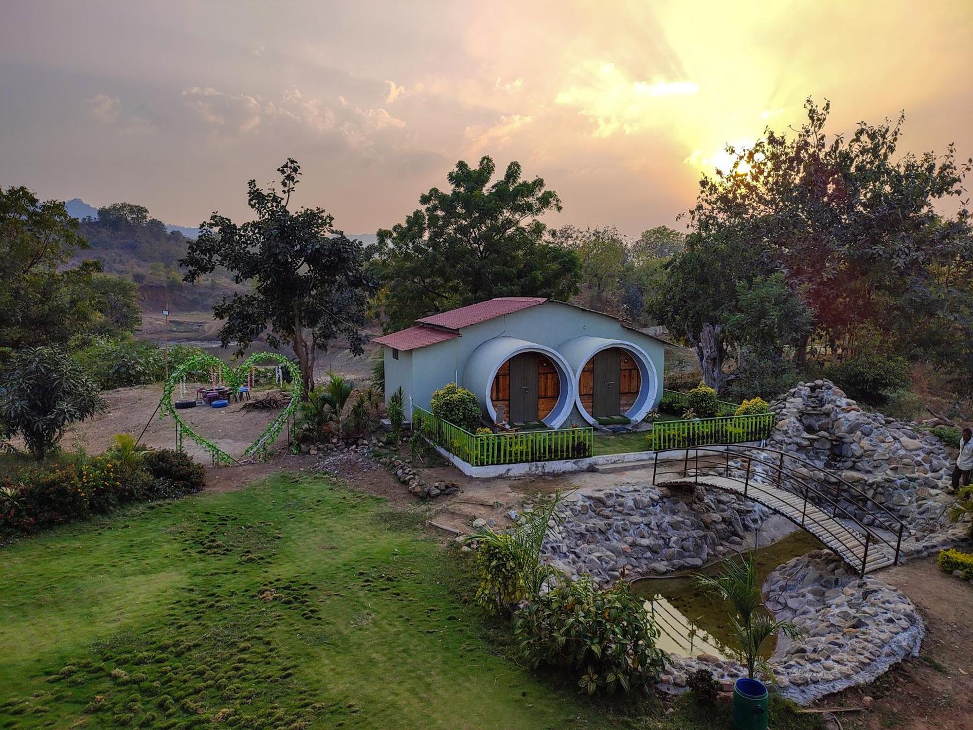 Van Vagdo Resort Rajpipla المظهر الخارجي الصورة