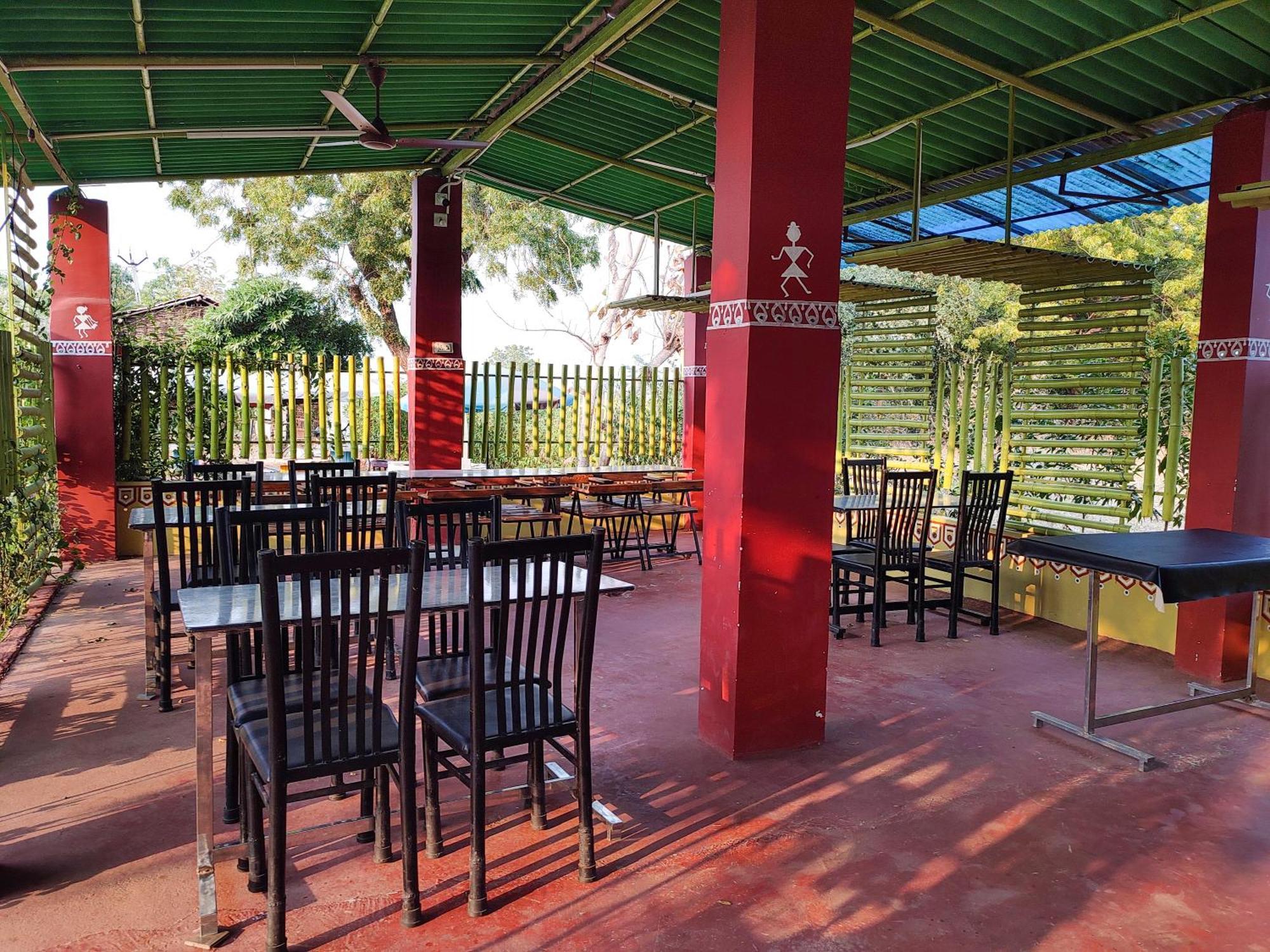 Van Vagdo Resort Rajpipla المظهر الخارجي الصورة
