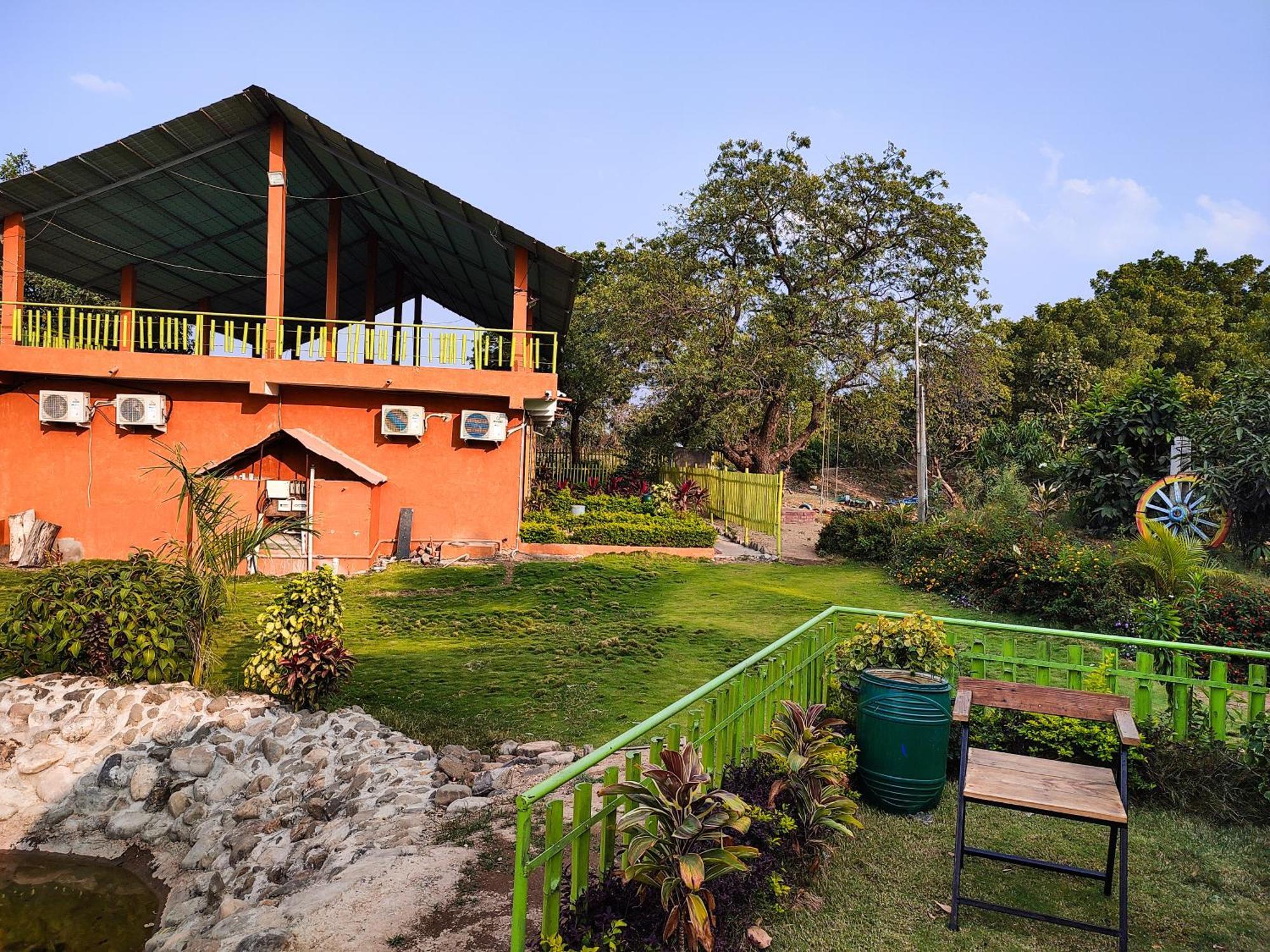 Van Vagdo Resort Rajpipla المظهر الخارجي الصورة